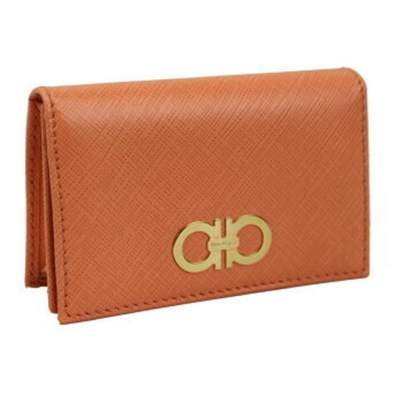 Ferragamo Handbags - Ferragamo Business Case NECTARINE